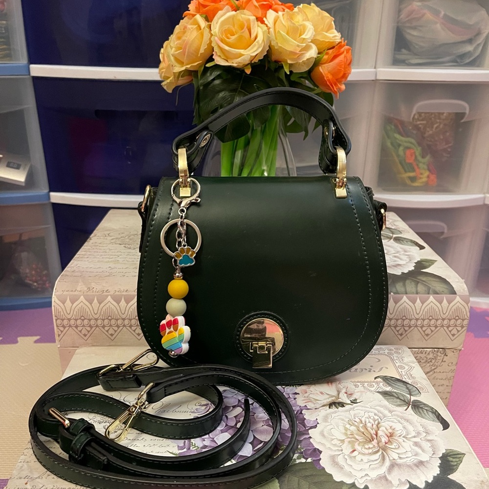 Chic Green Crossbody Bag with Gold Hardware